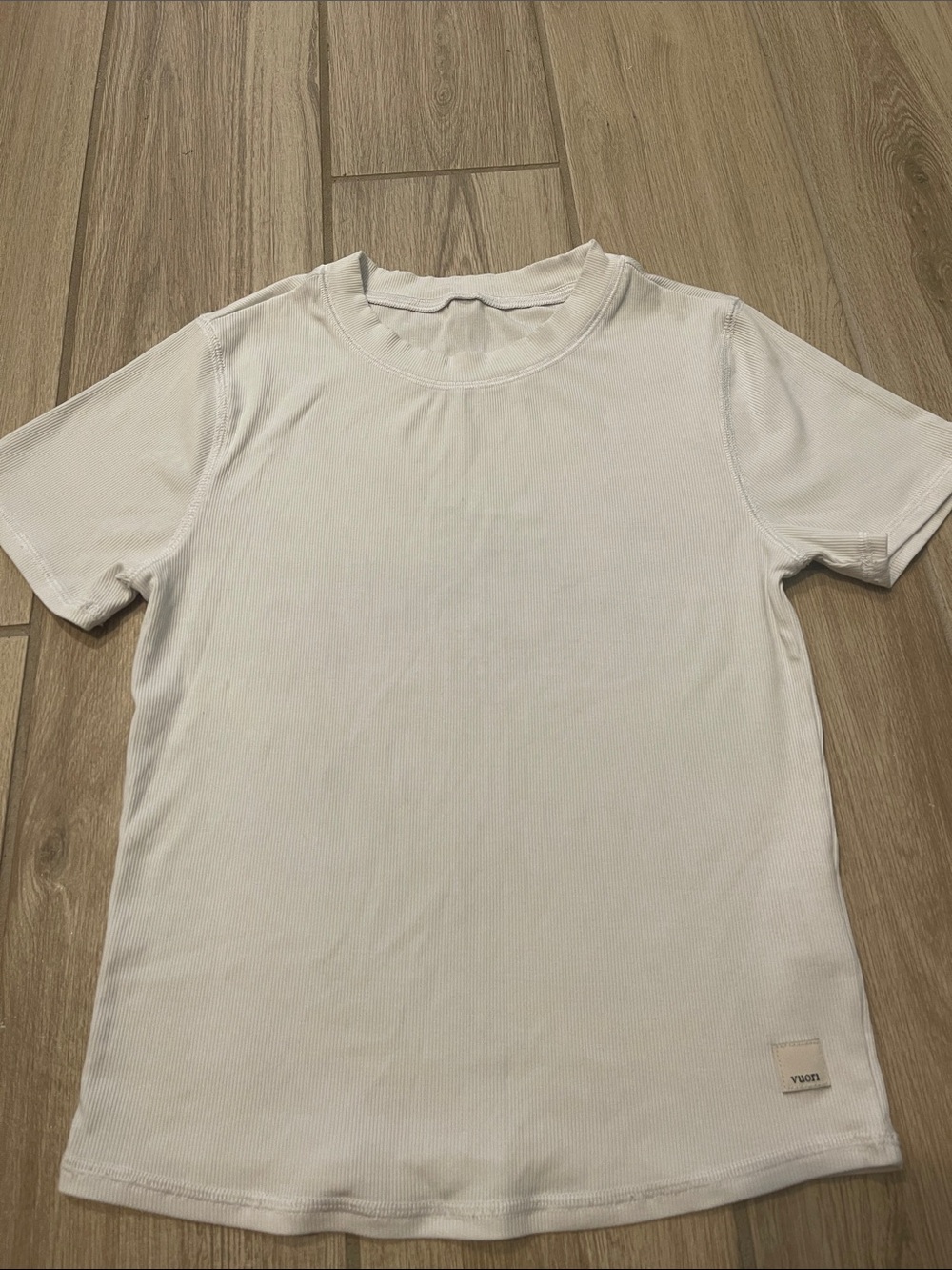 Vuori Pose Fitted Short Sleeve T Shirt Tee Shirt White Sz S VW169